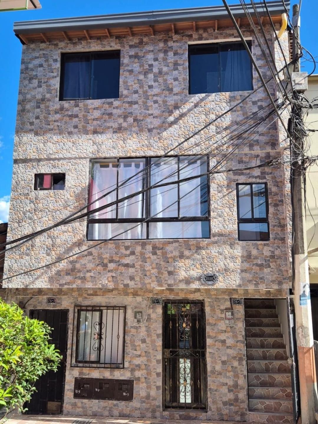 Moderno Y Amplio Apartment Medellin
